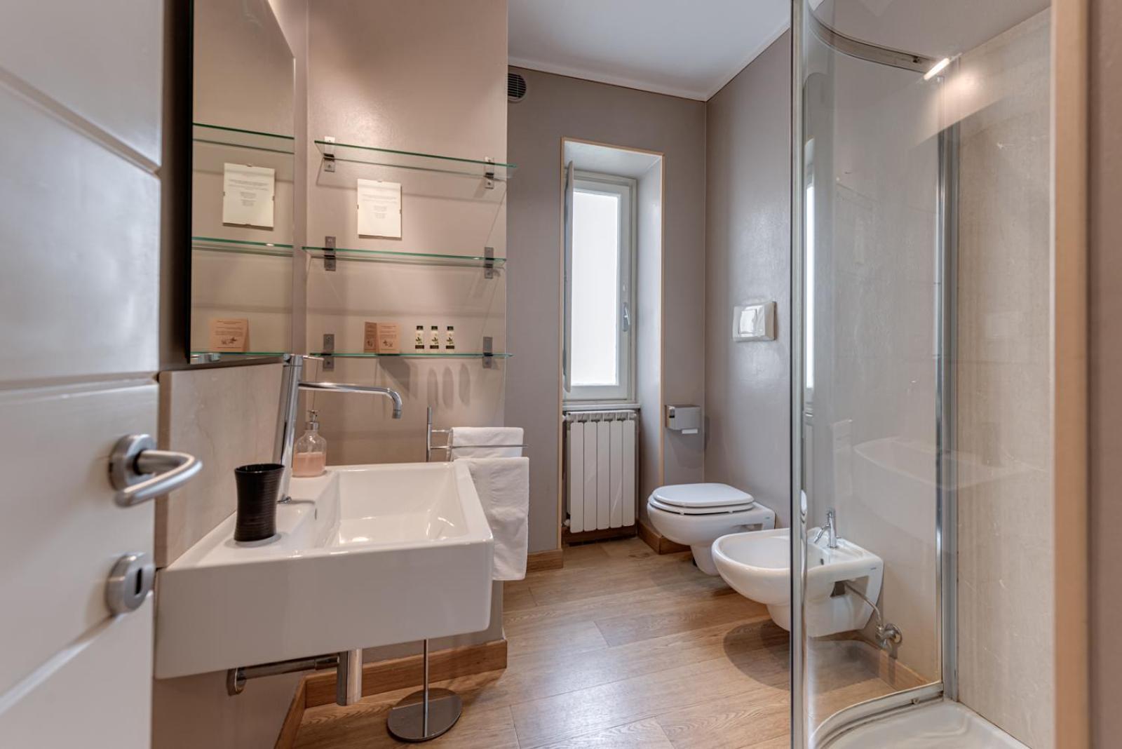 B&B L' Orangerie П'єтразанта Екстер'єр фото